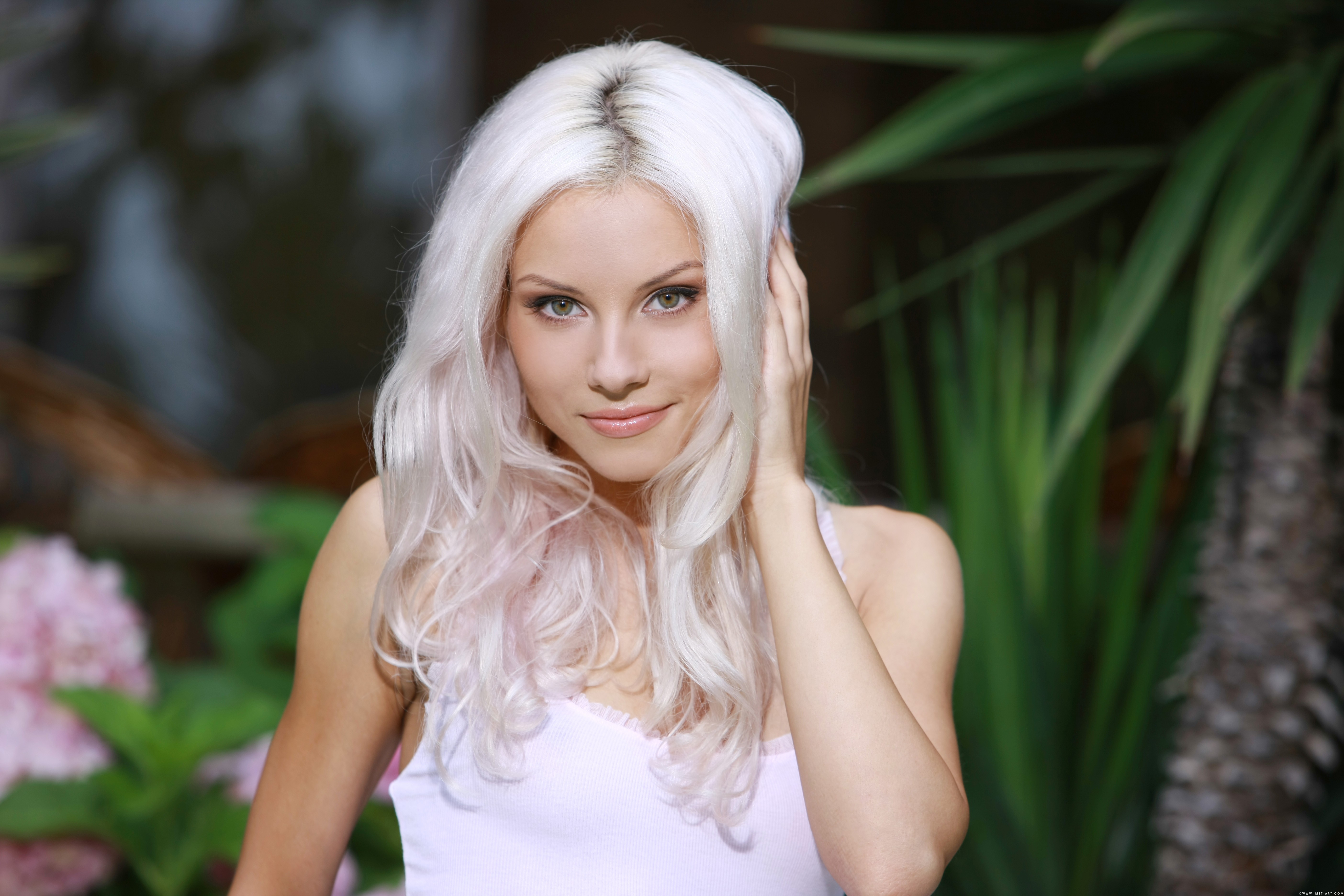 Снежное тело блондинки Adelia A Снежное тело блондинки Adelia A