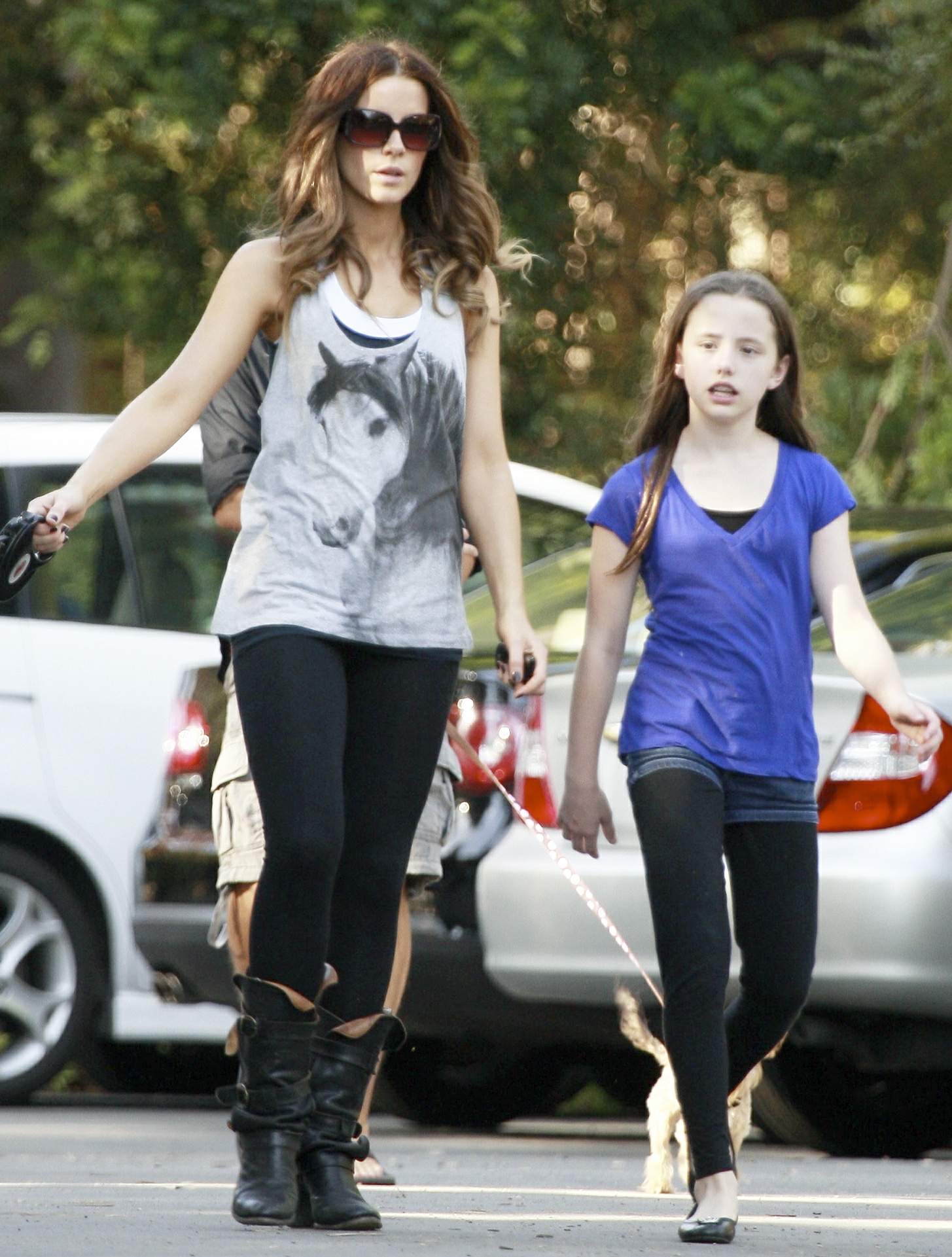 Kate Beckinsale in Brentwood 001 122 178 lo