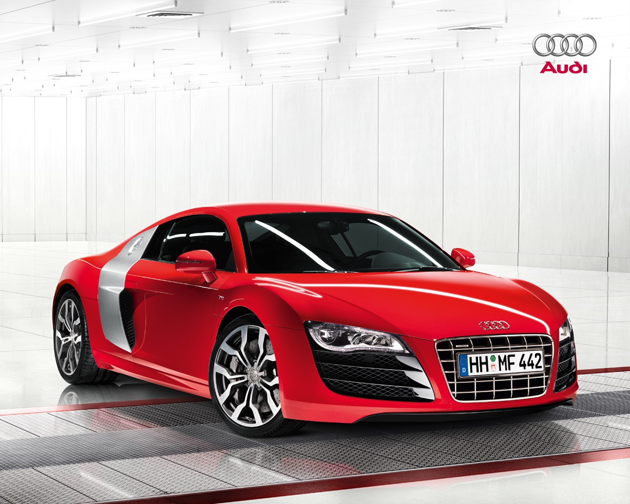 Audi R 8 V 10 rood 01