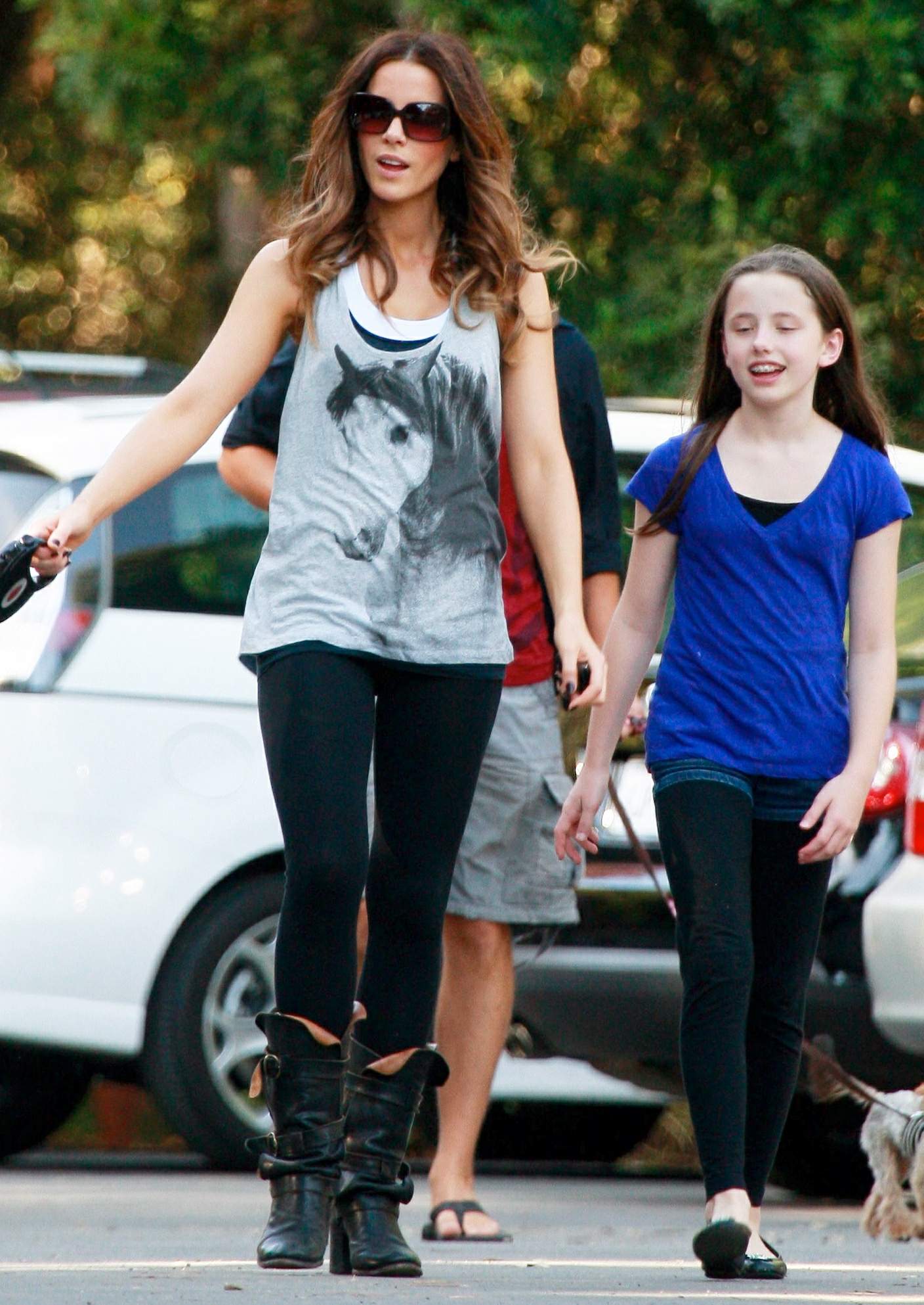 Kate Beckinsale in Brentwood 001 122 173 lo